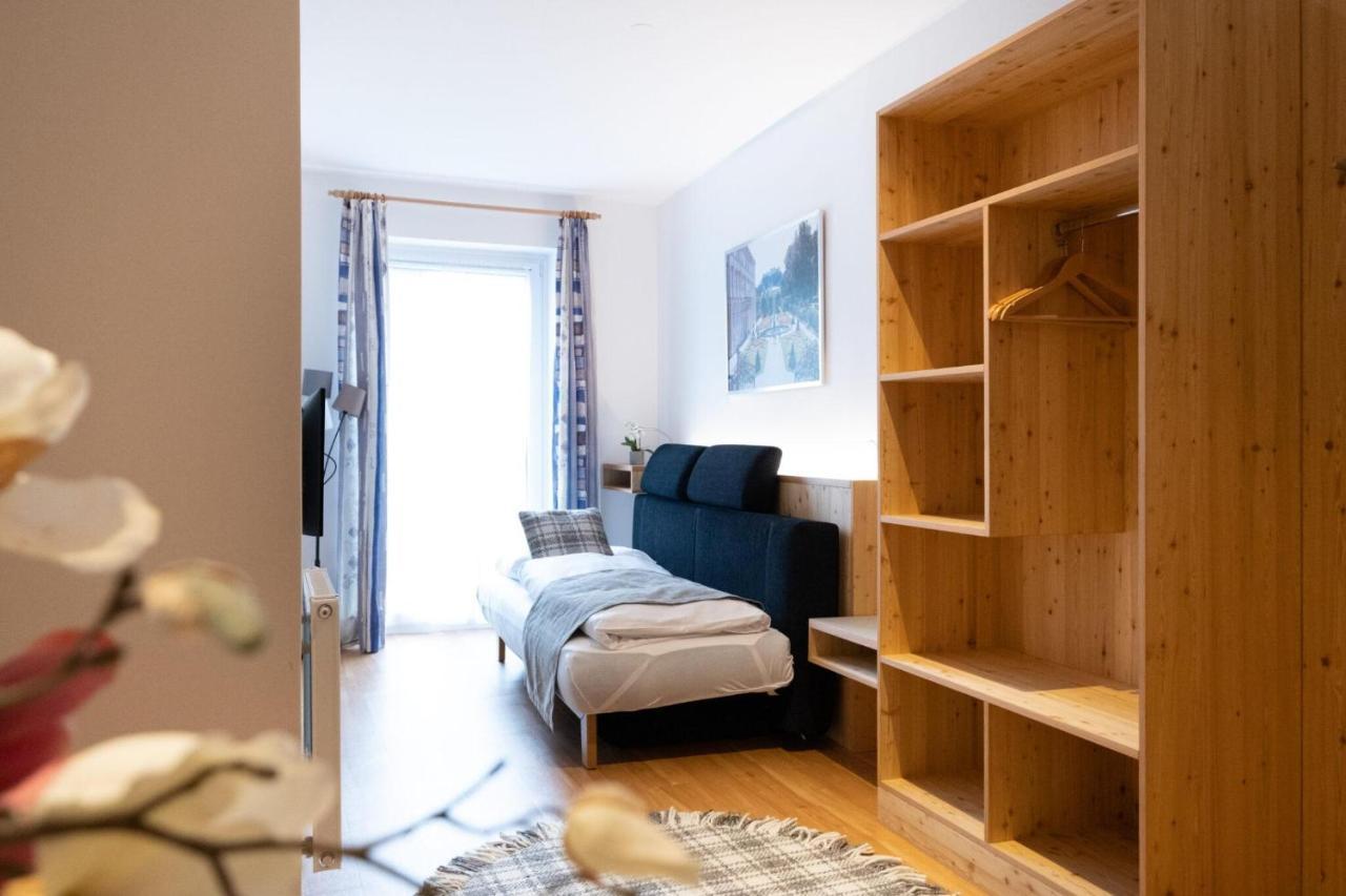 Santner, Hotel Eugendorf Ngoại thất bức ảnh