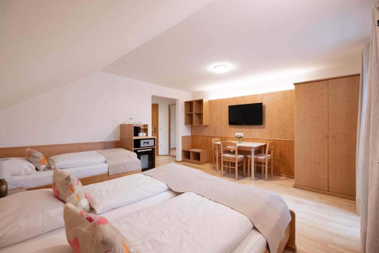 Santner, Hotel Eugendorf Ngoại thất bức ảnh