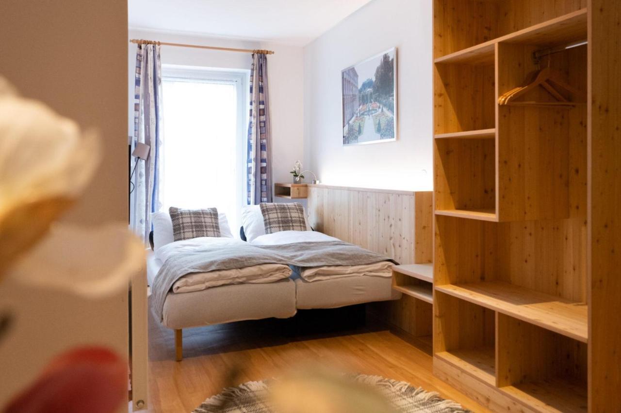 Santner, Hotel Eugendorf Ngoại thất bức ảnh