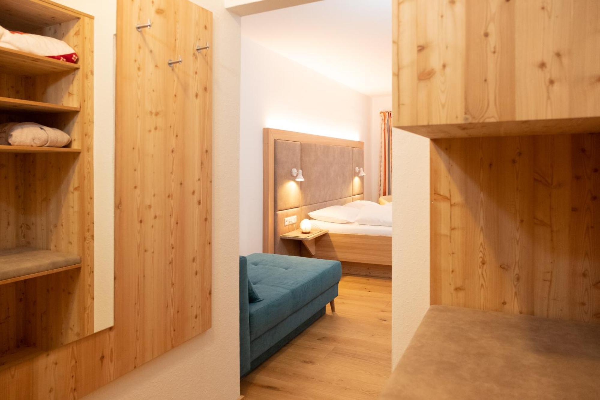 Santner, Hotel Eugendorf Ngoại thất bức ảnh